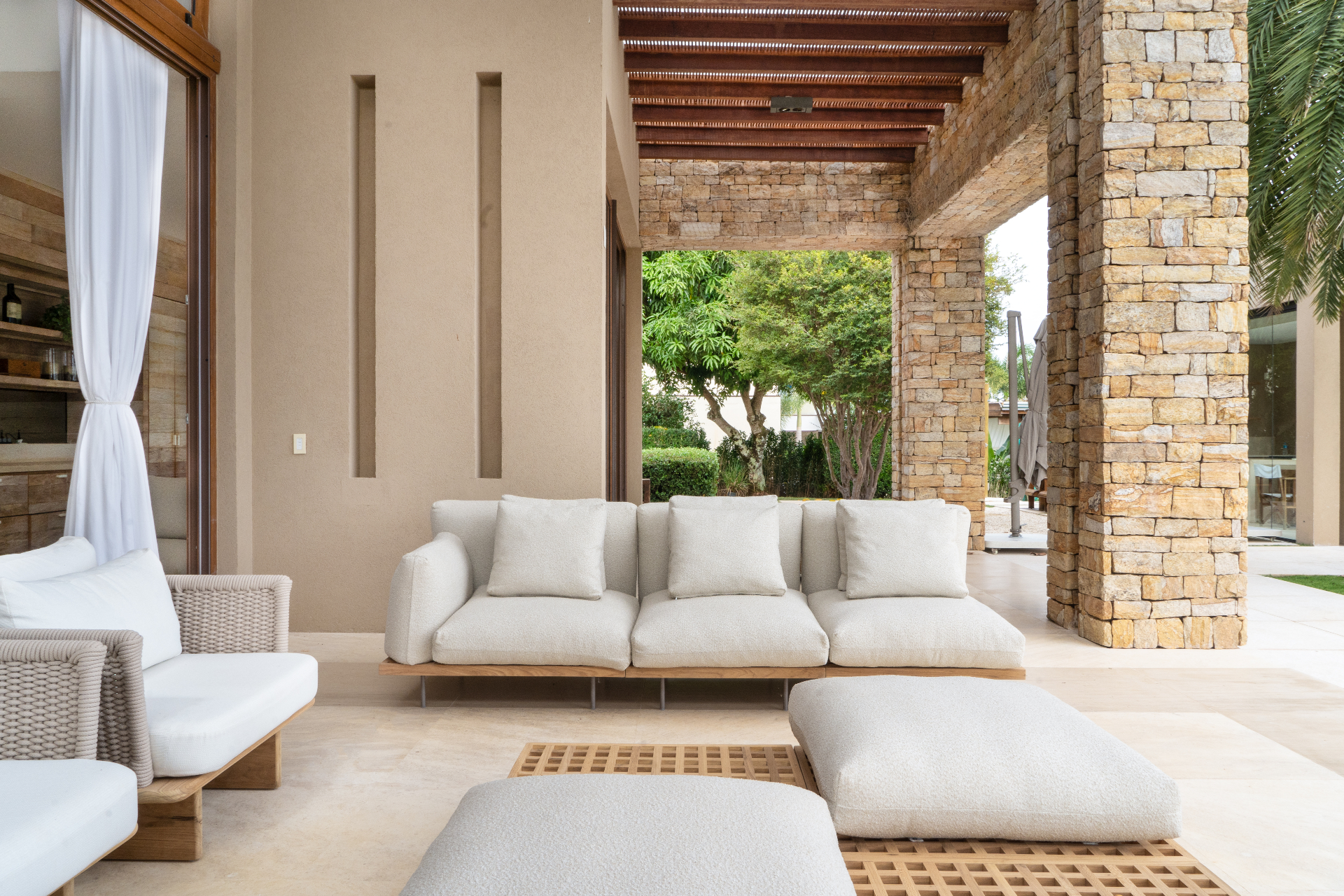Mobiliário outdoor Patio Brasil — Sofás